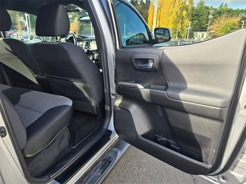 Certified 2023 Toyota Tacoma TRD Off-Road image 14