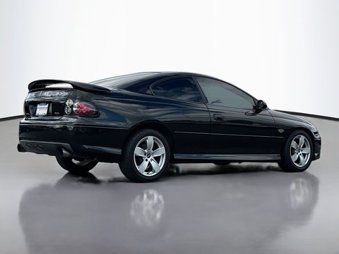 Used 2006 Pontiac GTO RWD image 2
