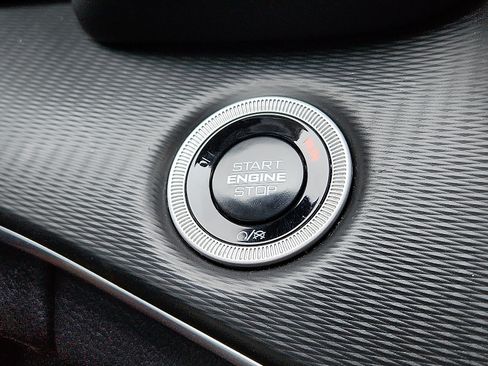 Used 2025 Jeep Grand Cherokee Laredo X RWD image 16
