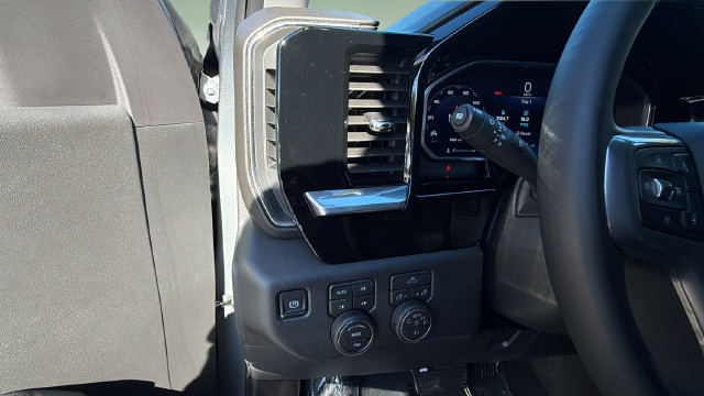 Used 2026 Chevrolet Silverado 1500 LT Trail Boss w/ LPO, Dark Essentials Package AWD/4WD image 22
