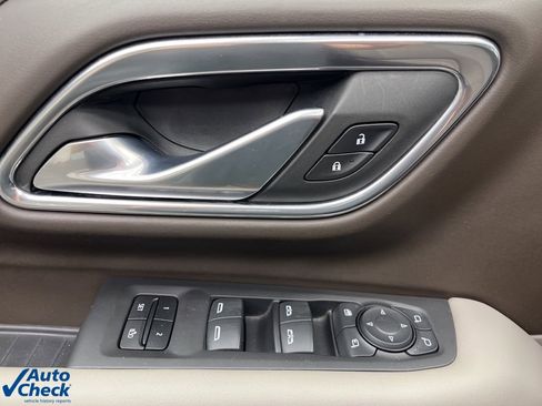 Used 2023 GMC Yukon XL SLT w/ SLT Luxury Package image 29