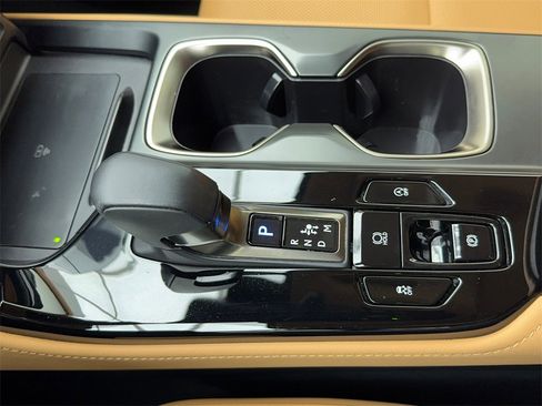 Used 2025 Lexus NX 250 FWD w/ Premium Package image 32