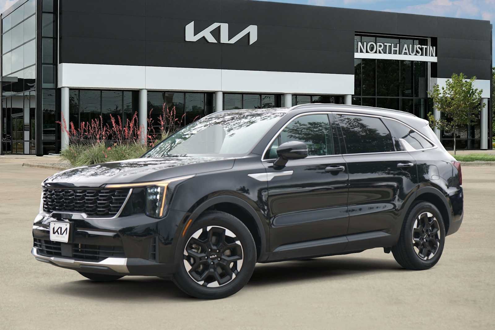 Used 2024 Kia Sorento S FWD image 1