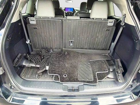 Used 2023 Toyota Highlander Limited AWD/4WD image 25