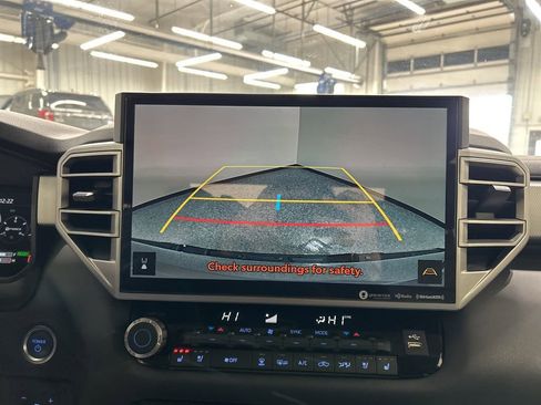 Used 2024 Toyota Tundra Limited image 18