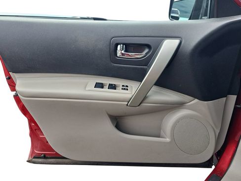 Used 2011 Nissan Rogue SV w/ SL Pkg FWD image 25