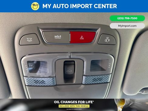 Used 2025 Kia Telluride S AWD/4WD image 23