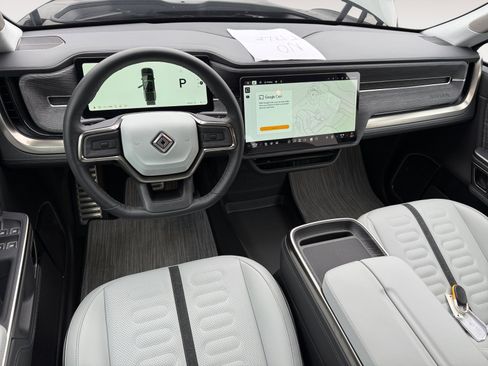 Used 2024 Rivian R1T Adventure image 15