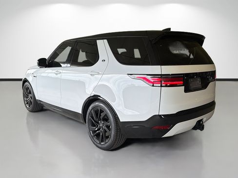 Used 2023 Land Rover Discovery HSE R-Dynamic image 3