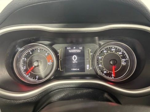 Used 2016 Jeep Cherokee Latitude w/ Comfort/Convenience Group image 7