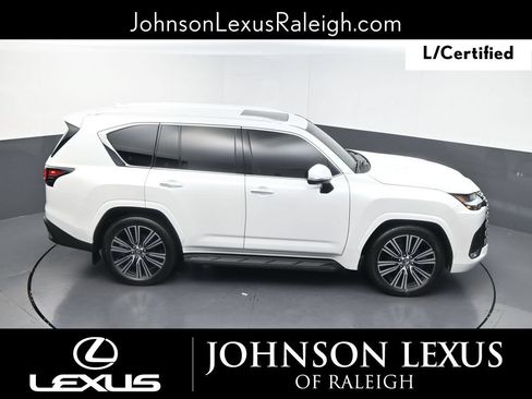 Certified 2024 Lexus LX 600 4WD w/ Luxury Package image 29