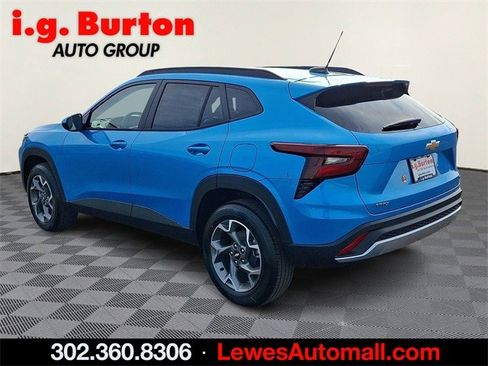 New 2026 Chevrolet Trax LT w/ Driver Confidence Package image 3