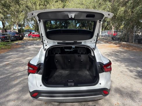 Used 2025 Chevrolet Trax LT image 24