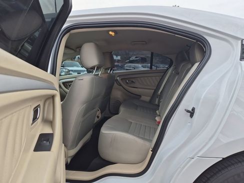 Used 2019 Ford Taurus SE image 20