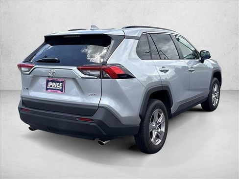 Certified 2025 Toyota RAV4 XLE FWD image 5