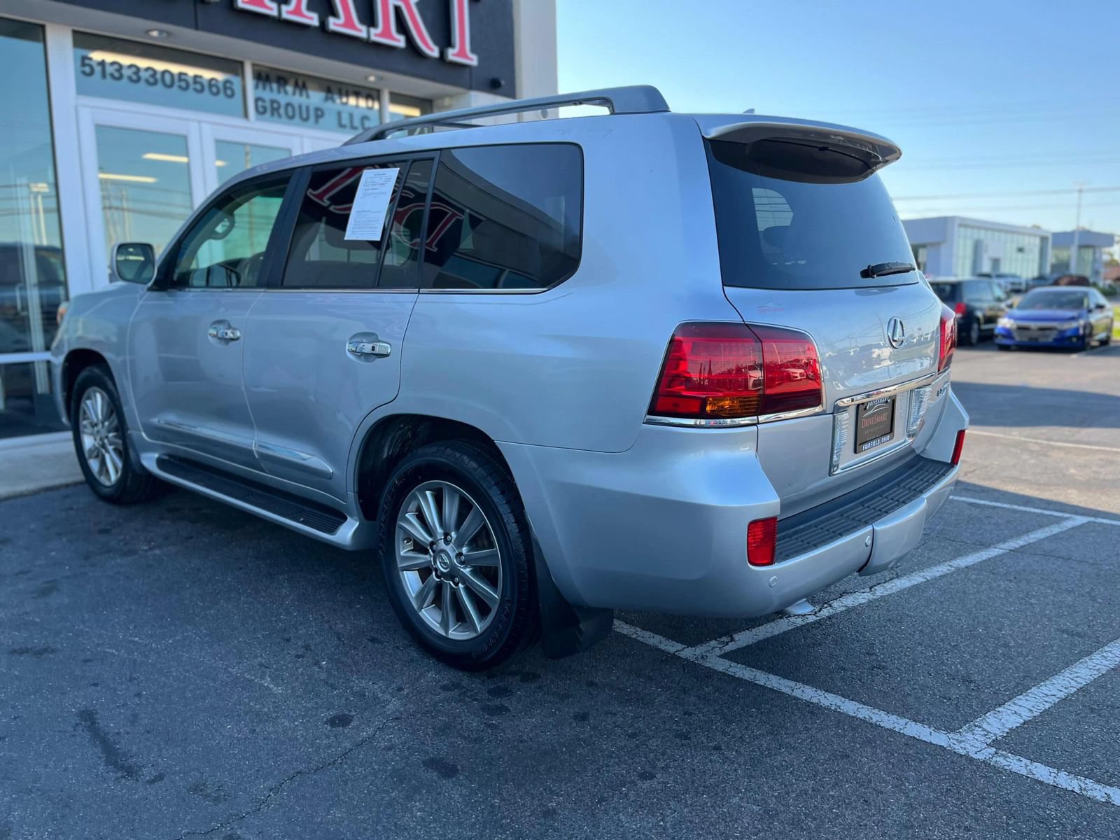 Used 2011 Lexus LX 570 4WD w/ Luxury Pkg image 11