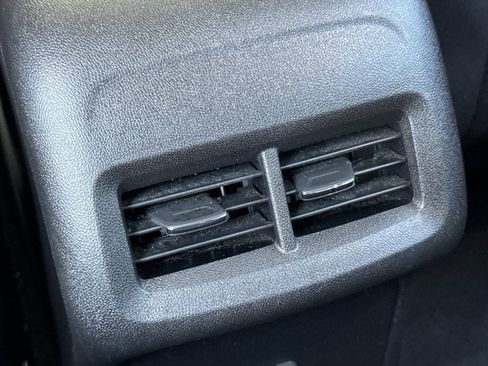 Used 2022 Chevrolet Equinox LT FWD image 13