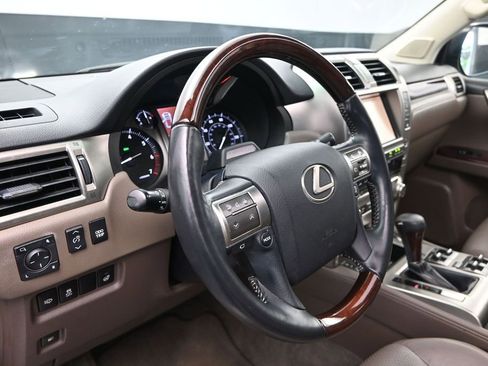 Used 2019 Lexus GX 460 Luxury AWD/4WD image 12