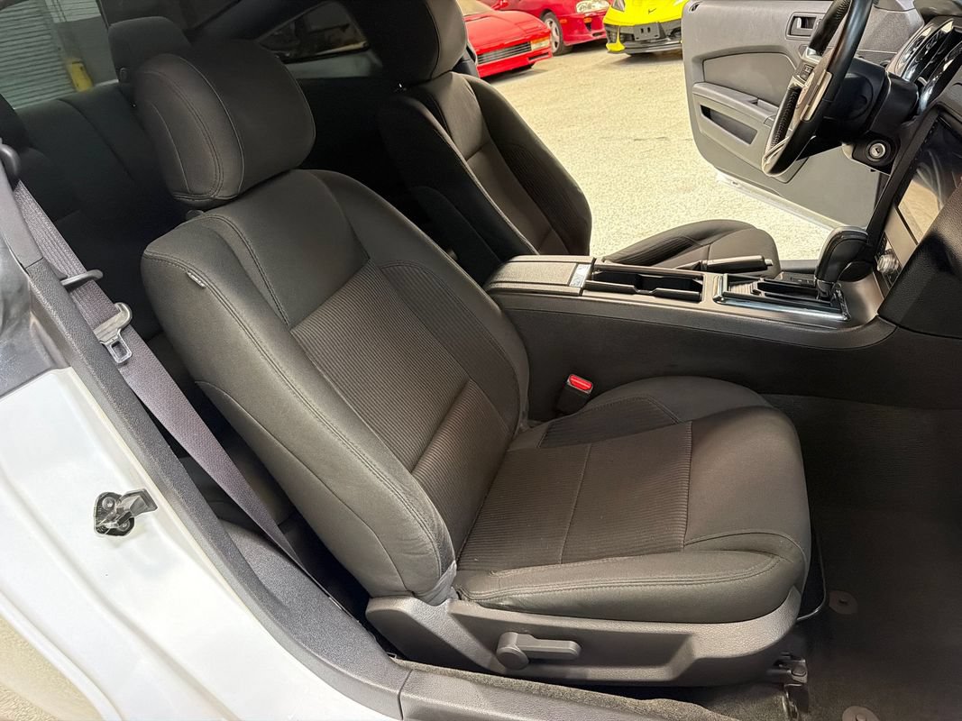 Used 2014 Ford Mustang GT RWD image 29