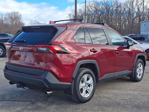 Used 2020 Toyota RAV4 XLE w/ Convenience Package image 7