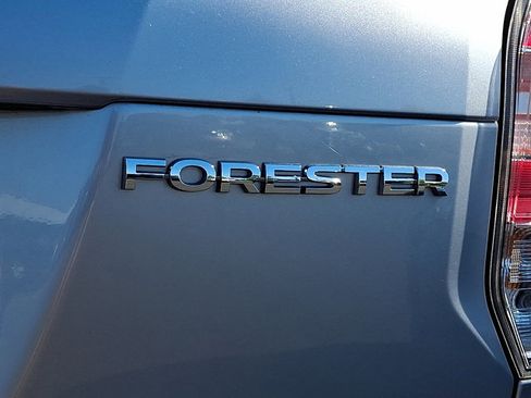 Used 2018 Subaru Forester 2.5i Limited AWD/4WD image 10