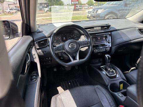 Used 2018 Nissan Rogue SL AWD/4WD image 13
