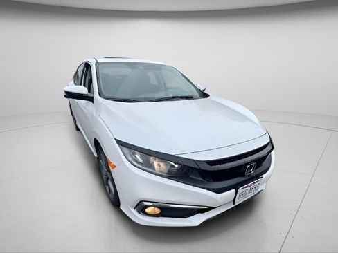 Used 2019 Honda Civic EX image 9