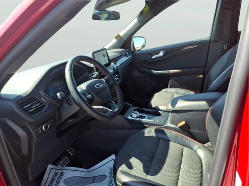 Used 2023 Ford Escape ST-Line w/ Equipment Group 301A FWD image 11