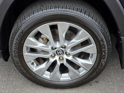 Used 2023 Toyota RAV4 XLE Premium AWD/4WD image 18