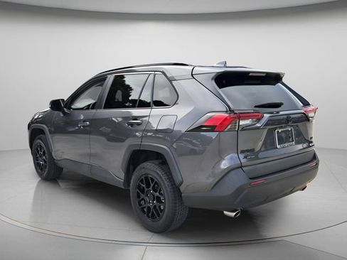 Used 2023 Toyota RAV4 XLE w/ Convenience Package FWD image 8