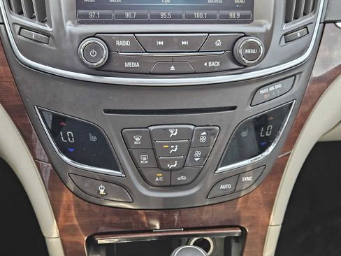 Used 2016 Buick Regal image 19