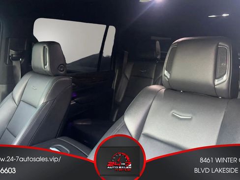 Used 2021 Cadillac Escalade ESV Luxury RWD image 26