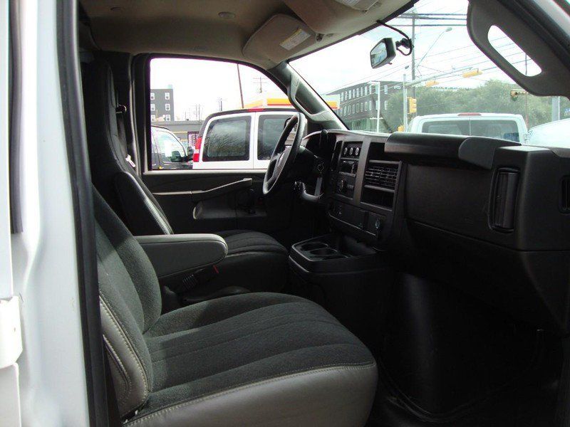Used 2024 GMC Savana 2500 w/ Driver Convenience Package RWD image 7
