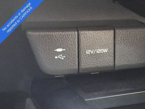 Used 2019 Toyota Camry SE image 28