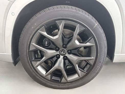 Used 2025 Lexus TX 500h AWD w/ Technology Package image 23