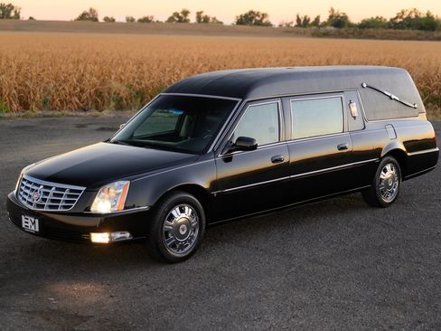 Used 2009 Cadillac DTS Hearse FWD image 99