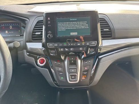 Used 2023 Honda Odyssey Elite image 18