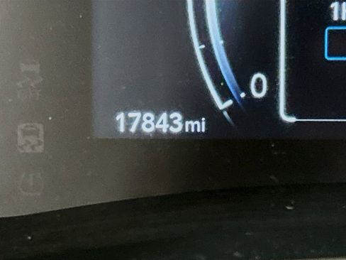 Used 2025 Toyota Grand Highlander AWD image 10