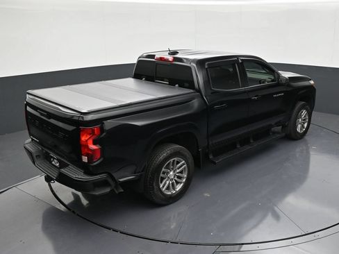 Used 2025 Chevrolet Colorado LT RWD image 16