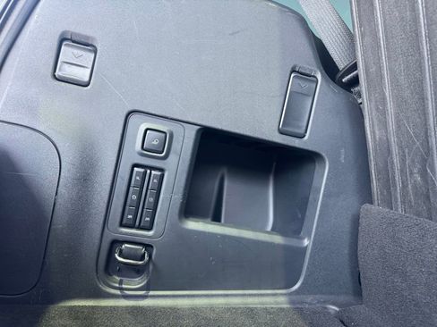Used 2025 Ford Expedition Tremor AWD/4WD image 10