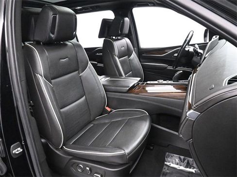 Used 2021 Cadillac Escalade ESV Premium Luxury image 25