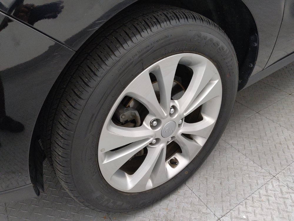 Used 2016 Kia Soul + FWD image 31