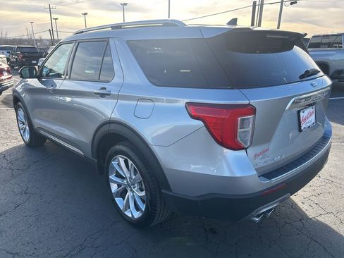 Used 2022 Ford Explorer Platinum w/ Equipment Group 601A image 7