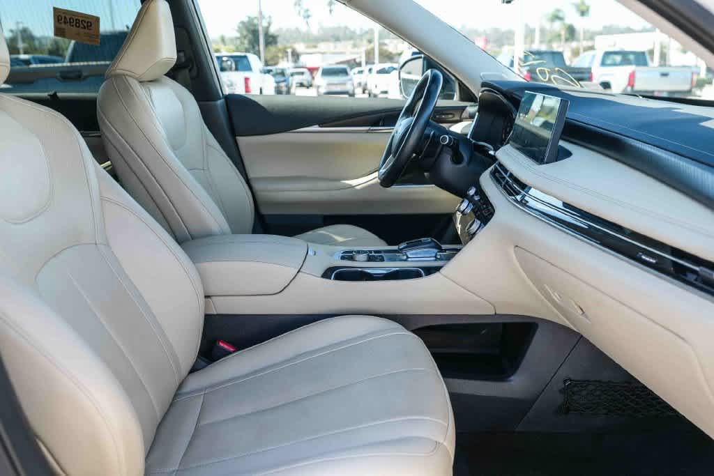 Used 2023 INFINITI QX60 Sensory AWD/4WD image 18