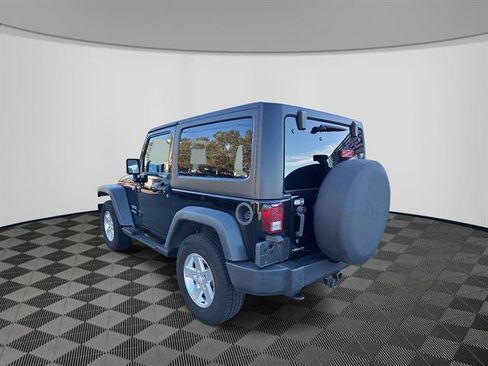 Used 2013 Jeep Wrangler Freedom Edition image 6
