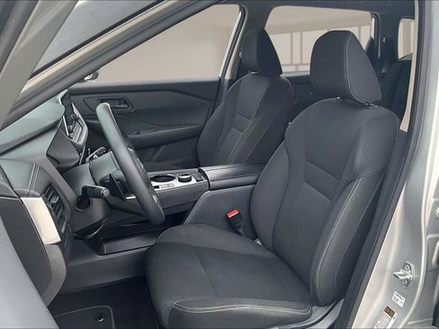 Used 2024 Nissan Rogue S image 20