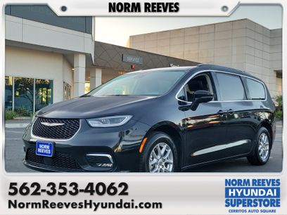 Used 2022 Chrysler Pacifica Touring-L