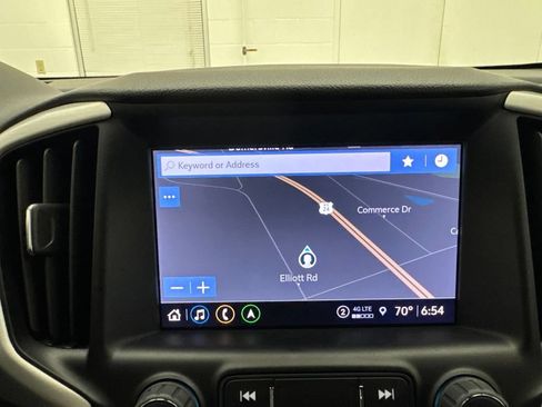 Used 2023 GMC Terrain SLE w/ Driver Convenience Package FWD image 25