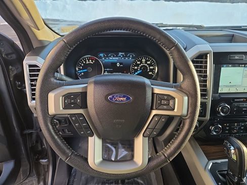 Used 2016 Ford F150 Lariat image 15