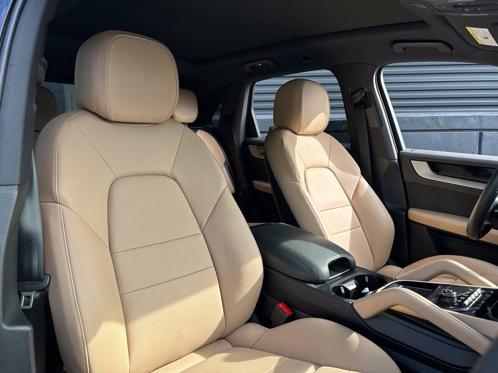 Certified 2026 Porsche Cayenne AWD/4WD image 24